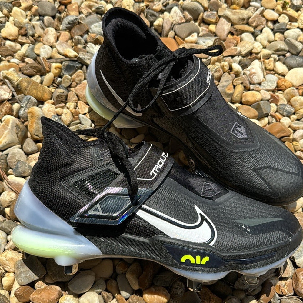 Nike trout baseball cleats mens 10. New